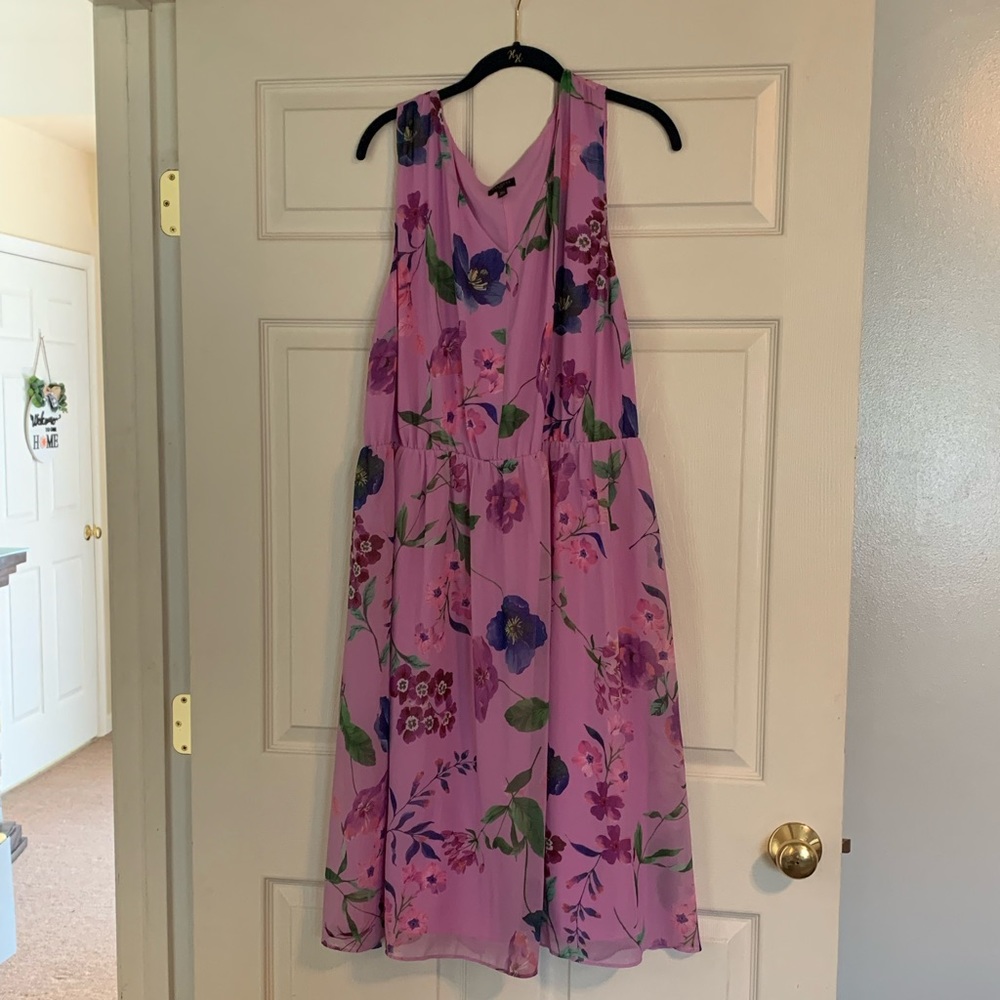 Sleeveless flowing spring dress